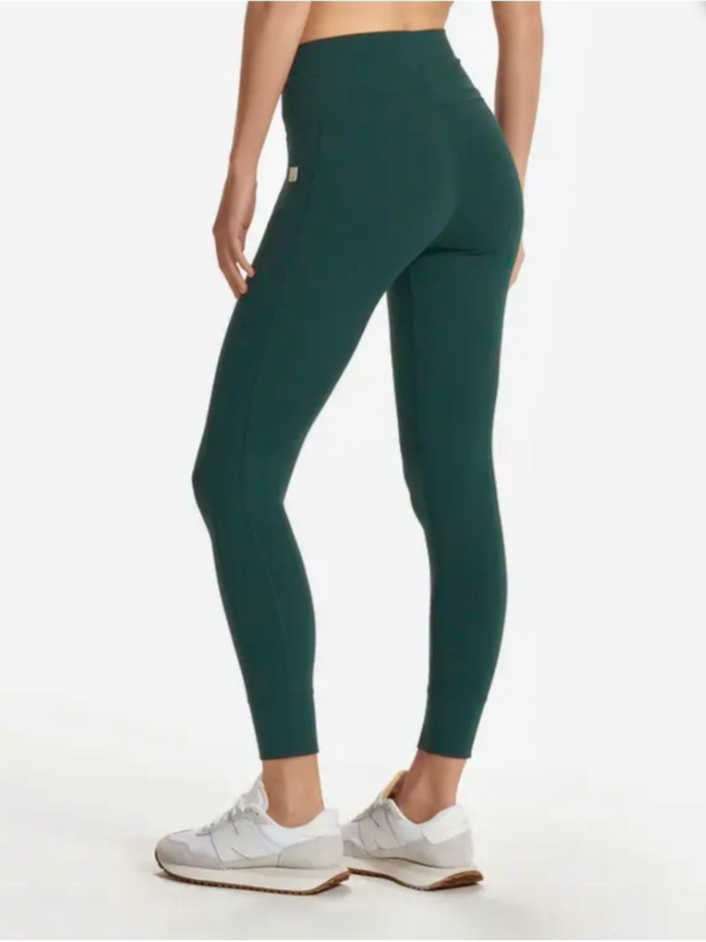 Vuori Women’s Daily Pocket Leggings 7/8 High Rise Drawstring Grass Dark Green